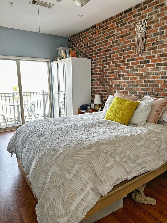 Building Photo - 15 WARREN St