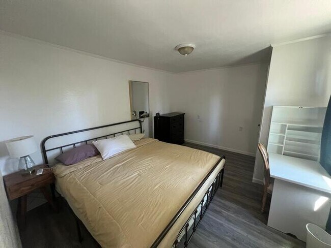 Building Photo - Fully Furnished 3 Bed House for Rent Campbell Ave Riverside CA