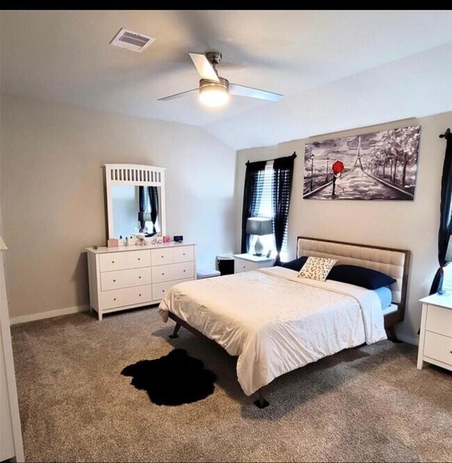 Building Photo - 12620 Fleet River Rd