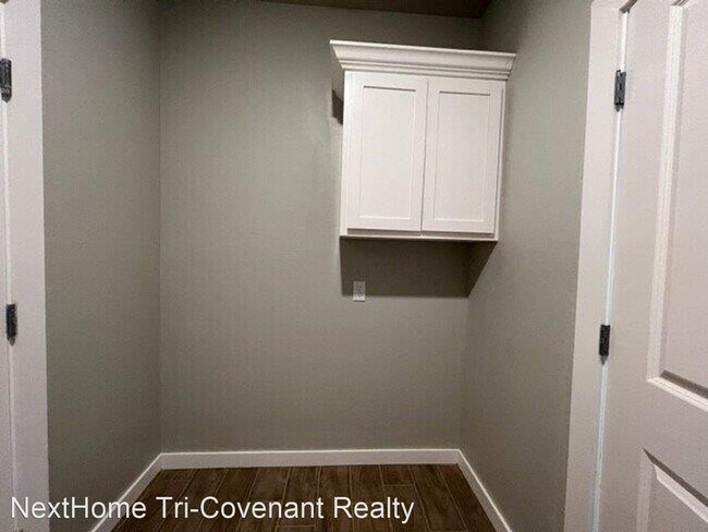 Building Photo - 3 br, 2 bath House - 1325 SW Heatherbrook Way