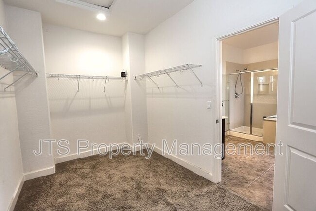 Building Photo - 1427 Bicker Cir