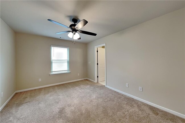 Building Photo - 3770 Brookhollow Dr