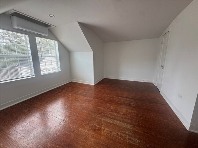 Building Photo - 1803 Ave P