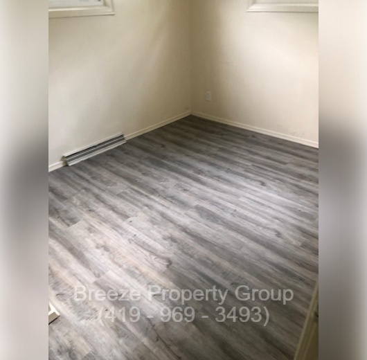 Building Photo - 2074 Price St