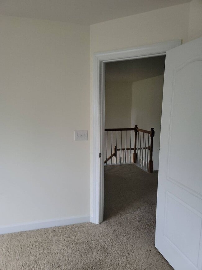 Building Photo - Nice Townhome off Providence Rd/485 South