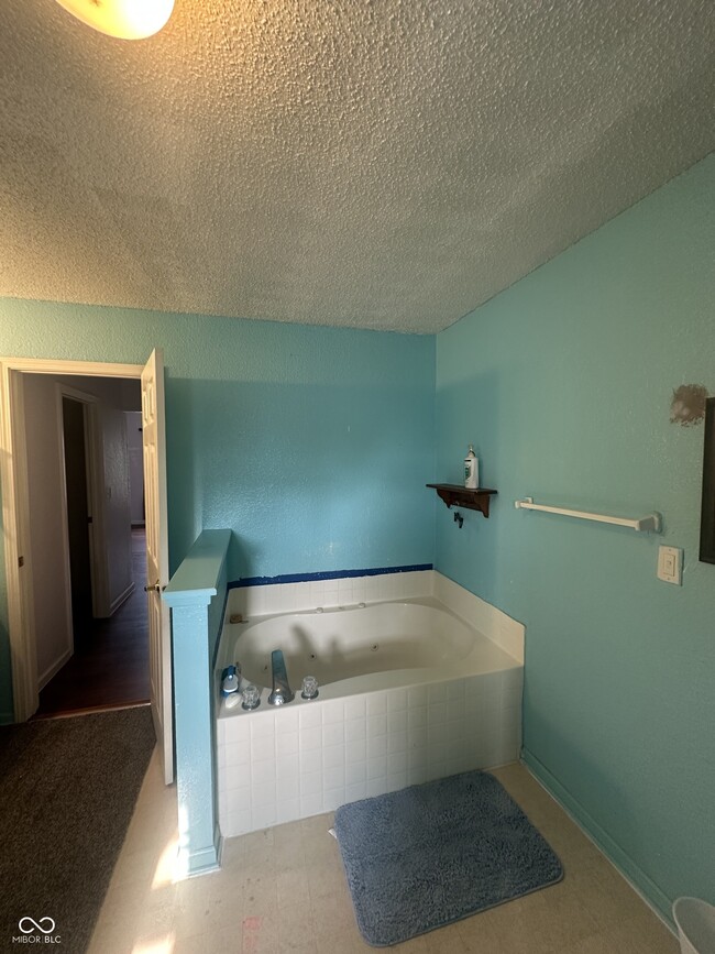 Building Photo - 7122 Tassel Meadow Dr