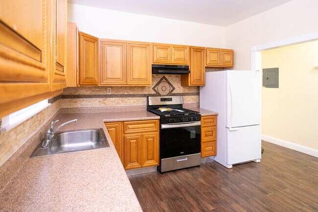 Primary Photo - 226 Renner Ave