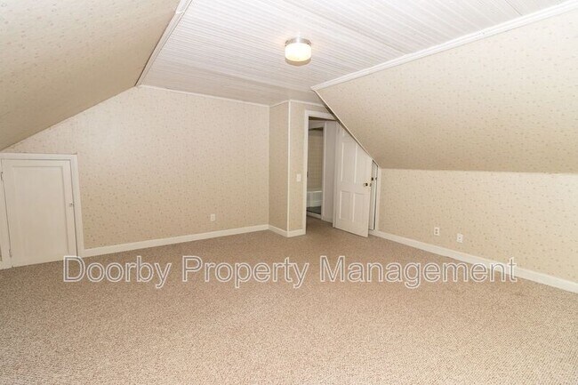 Building Photo - 408 Frazier Dr