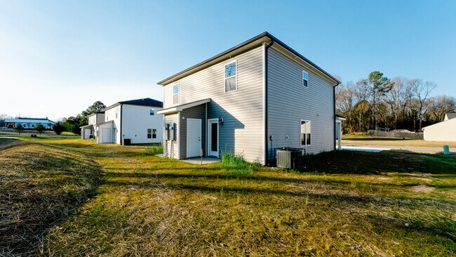 Building Photo - 203 Cromer Rd