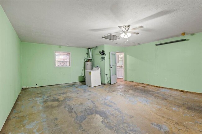 Building Photo - 1201 Shoreham Dr