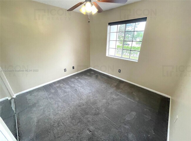 Building Photo - 8135 Southgate Blvd