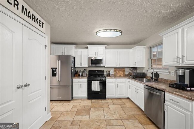 Building Photo - 4945 Cottonwood Tr