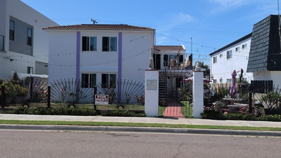 Building Photo - 217 Ebony Ave