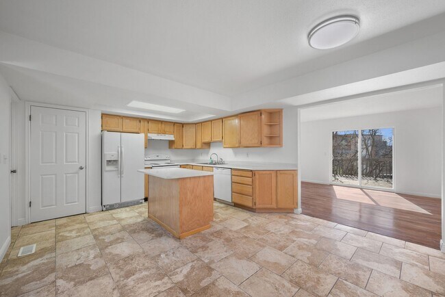 Building Photo - 8566-8568 Wasatch Boulevard East