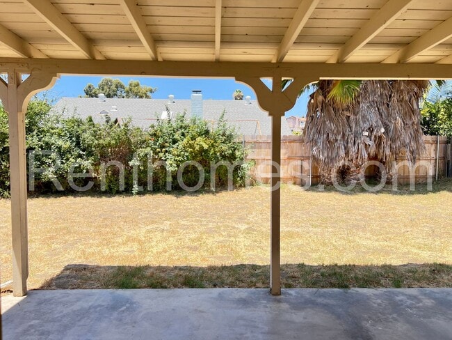 Building Photo - 1426 Kingston Dr