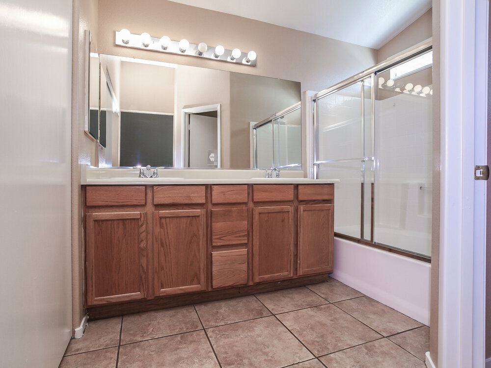 Building Photo - 5516 Cloudy Glen St