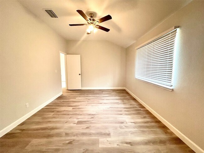Building Photo - 415 Rifleman Trail