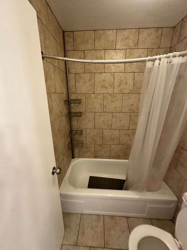 Building Photo - Water, Sewer, Garbage paid