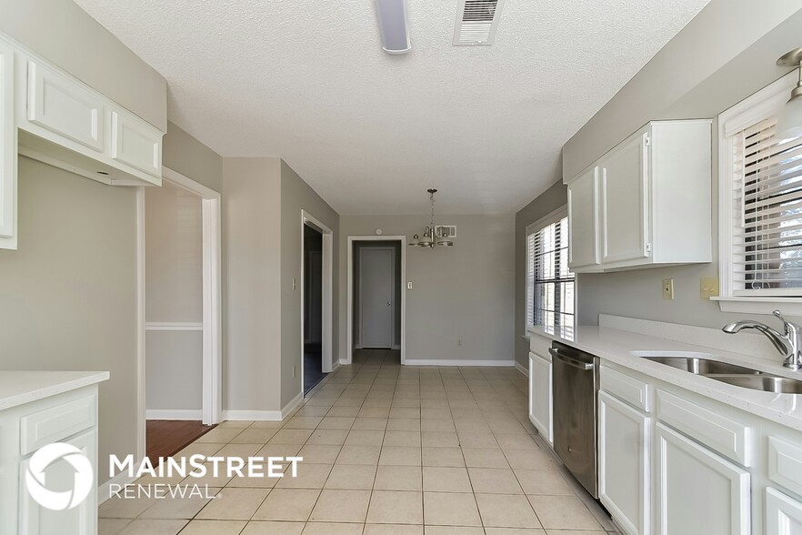 Building Photo - 4109 Kingscrest Cove