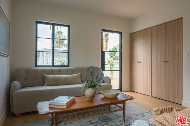 Building Photo - 1560 S Calle Palo Fierro