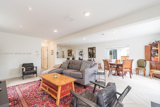 Building Photo - 44 NW 40th St