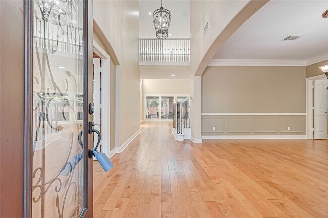 Building Photo - 11 Gabled Pines Pl