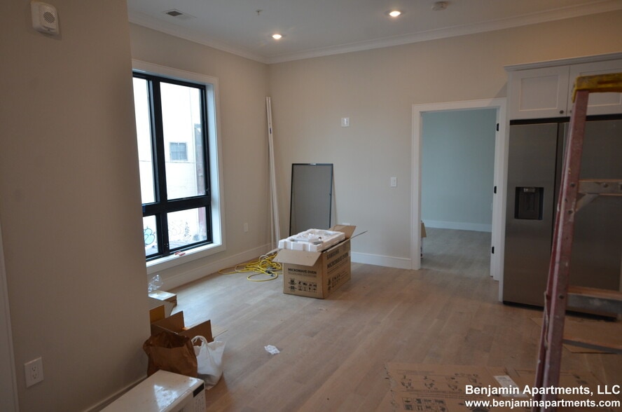 Building Photo - 16-18 Highgate St. Unit 102