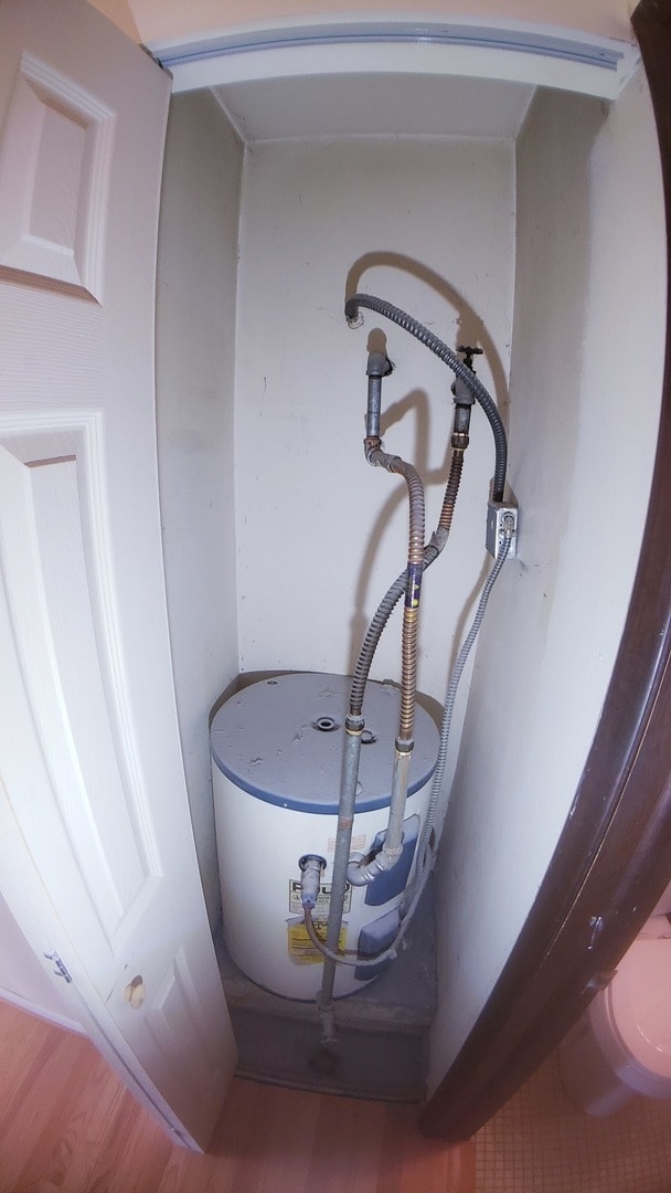 Building Photo - 336 Lathrop Ave