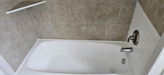 Building Photo - 2221 Cooper Ave