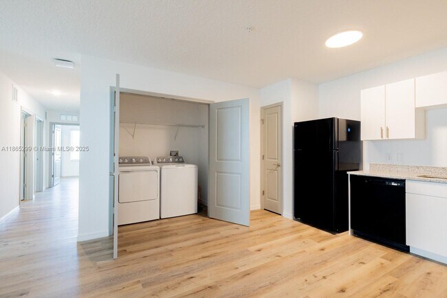 Building Photo - 1491 Hawk Trce Lp