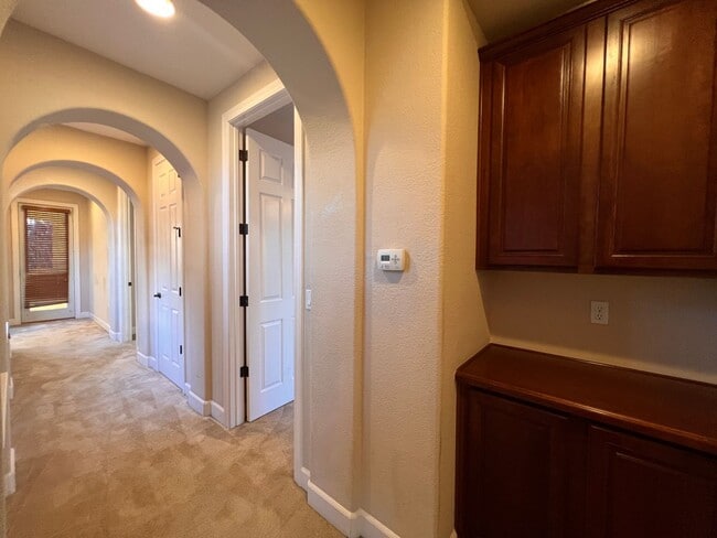 Building Photo - Large Home located in the Gated Community of Dorado in S. Reno
