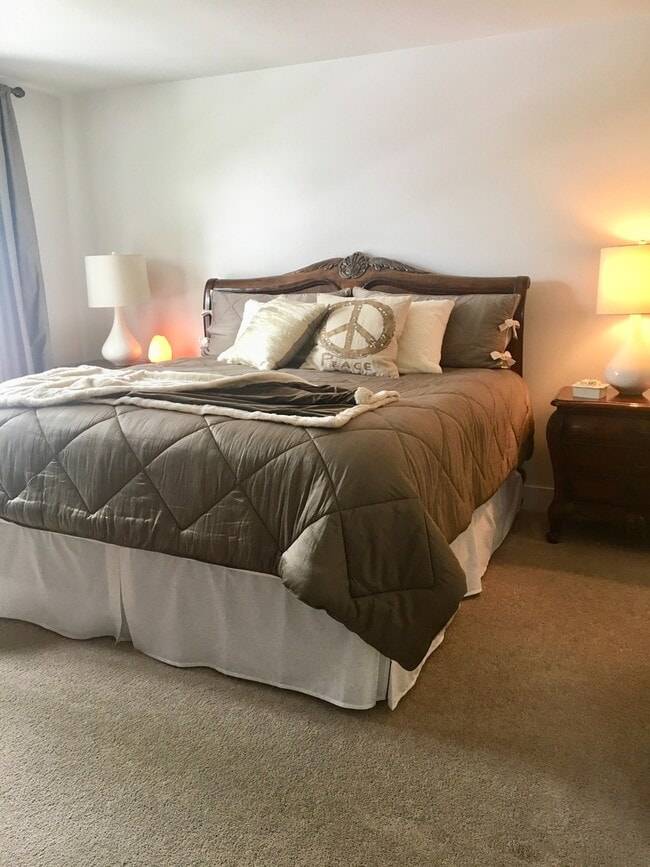 Building Photo - Luxury in Old Town Lafayette for Lease! MU...
