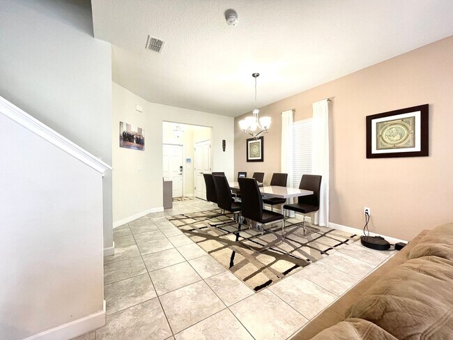 Building Photo - Available Move In 06/01! - Beautiful 3 Bed...