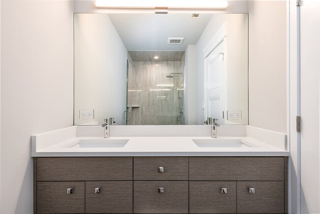 Building Photo - 2145 S Halsted St