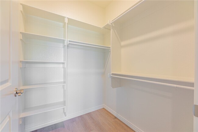 Building Photo - 1603 SW Casuarina Dr