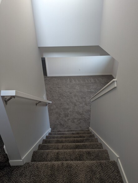 Building Photo - 132 Chalet Dr