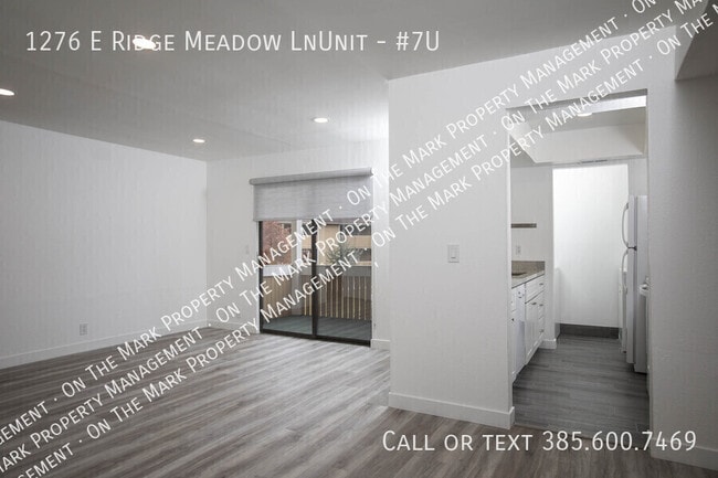 Building Photo - 1276 E Ridge Mdw