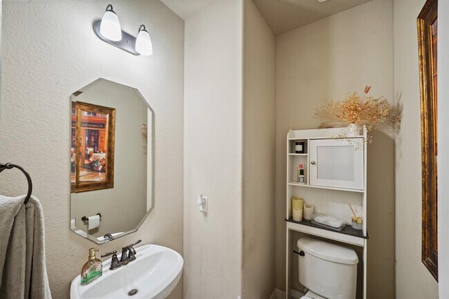 Building Photo - 5527 Mangrove Creek Ln