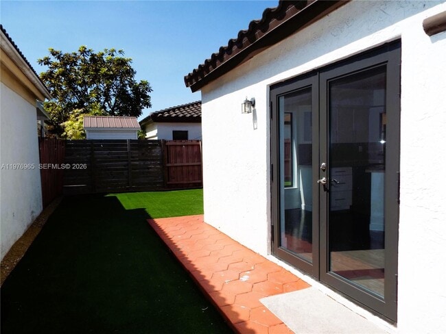 Building Photo - 422 SW 88th Pl