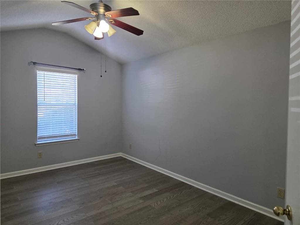 Building Photo - 1155 Riverside Trce