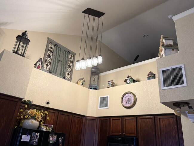 Building Photo - 9438 Ashbury Cir