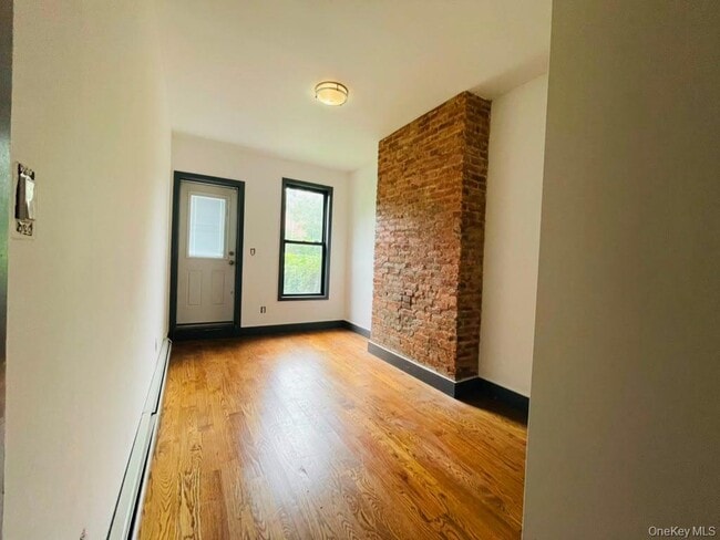 Building Photo - 383 Essex St
