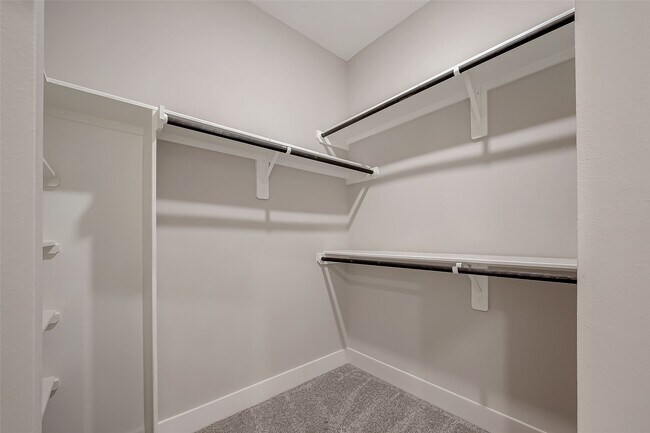 Building Photo - 8128 Chateau St
