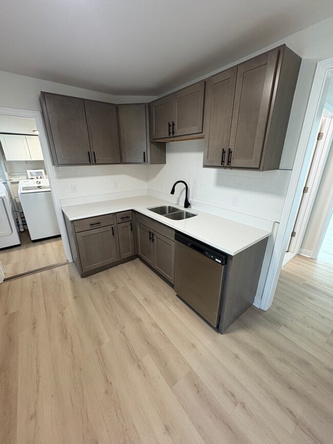 Building Photo - 1317 Michigan St