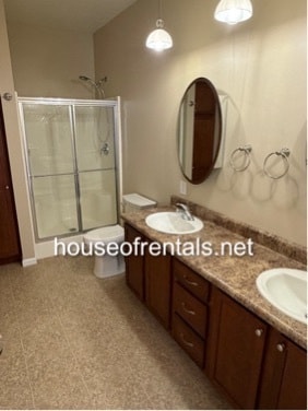 Building Photo - 320 Schneider St