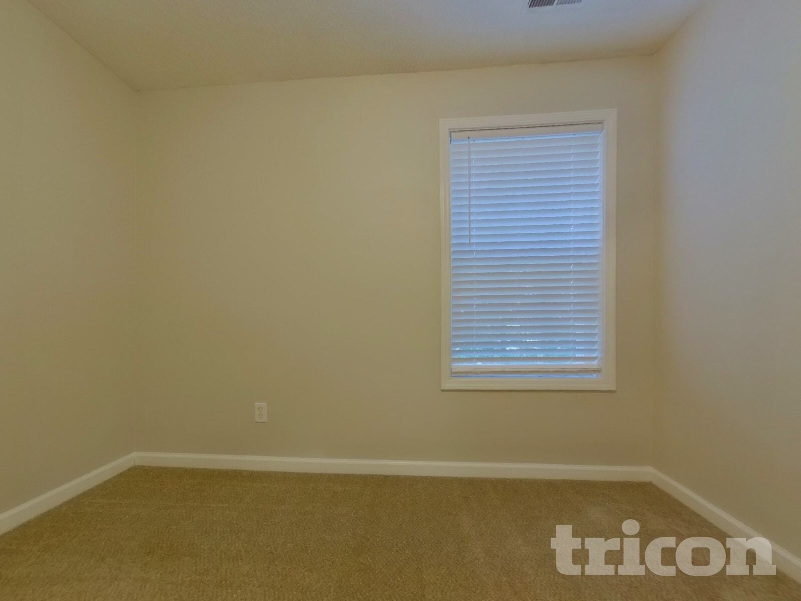 Building Photo - 121 Omega Ct