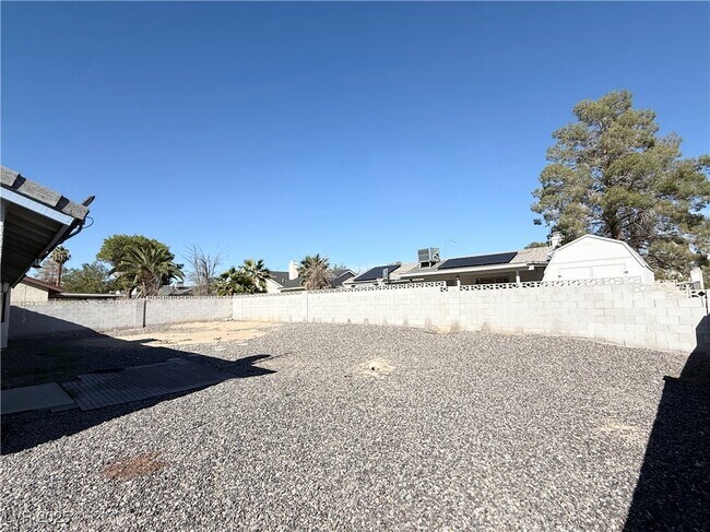 Building Photo - 5876 Filmore Ave