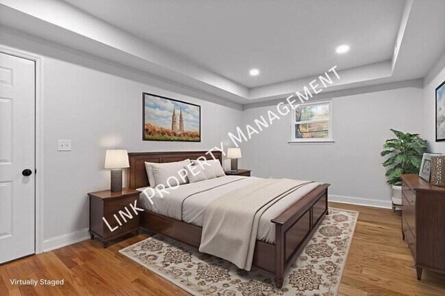 Building Photo - Sophisticated Tri-Level Home in Stuart Heights — Modern Comfort & Timeless Charming 4 bedroom 3 b...