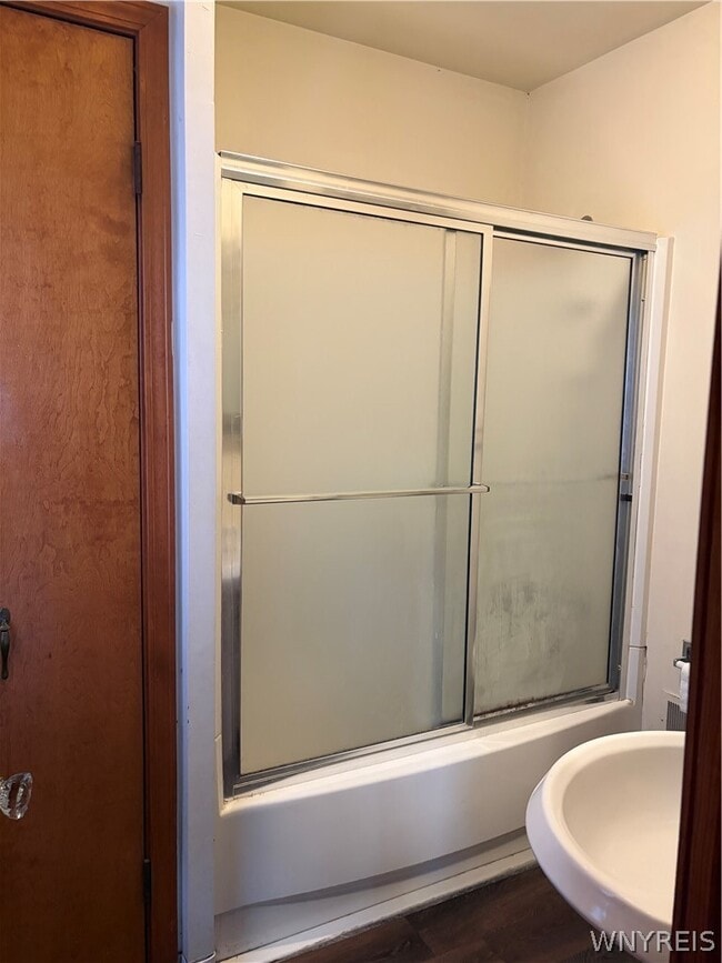 Building Photo - 420 18th St