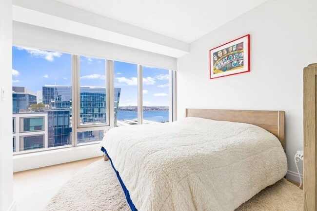 Building Photo - 135 Seaport Blvd